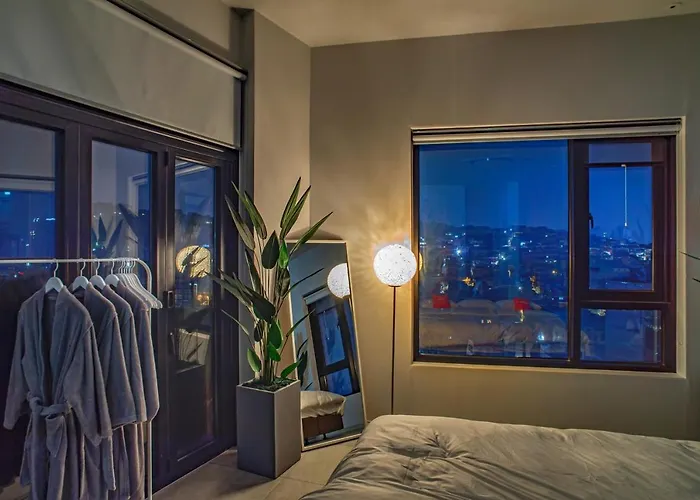 Glue Hotel